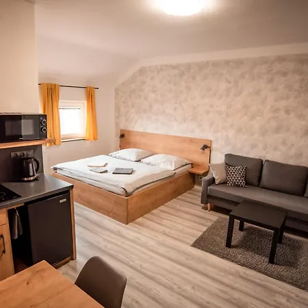 Mikes Guest house